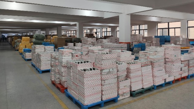 从原料筛选到成品出厂：草莓视频在线观看黄卫浴如何守住品质底线？